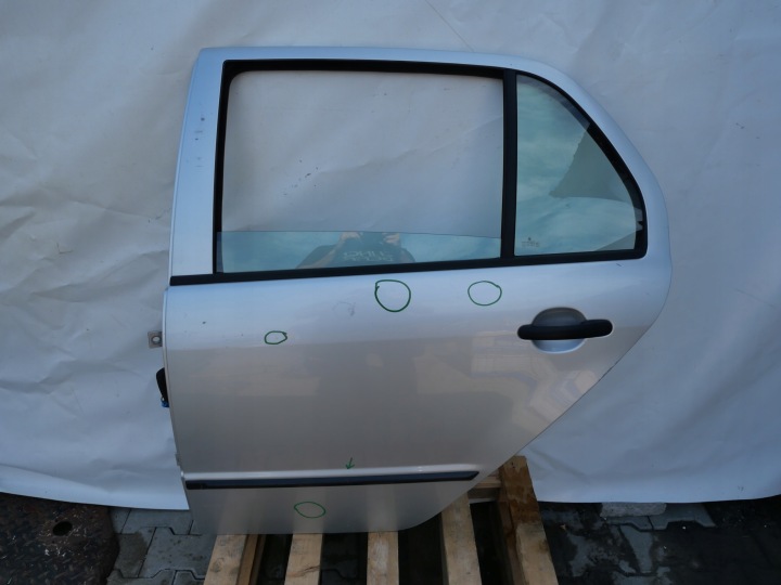 SKODA FABIA et Portière Arrière Gauche