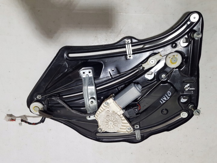 mechanism windows right rear part MERCEDES W207 A2076701203