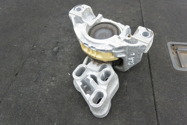 holder engine mount MERCEDES W246 W176 W156 GLA A B CLA W117 2.2 CDI