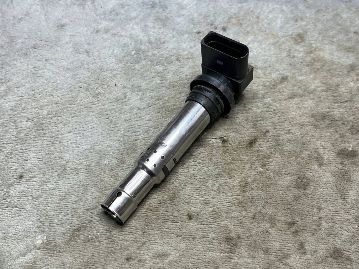 bobina Di accensione Skoda Fabia YETI Mk2 (5J) 036905715F !J