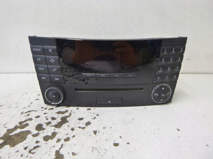 Radio MERCEDES E KLASA W211 A2118705089