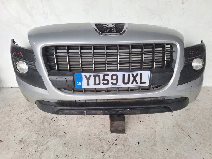 PEUGEOT 3008 T84 08-13 Stoßstange