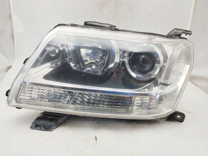 Suzuki Grand Vitara II 2 Feux phare Gauche Avant Avant