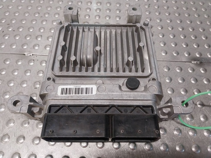 computer control unit of the engine A6519003203 MERCEDES SPRINTER W906 LIFT 2.2CDi