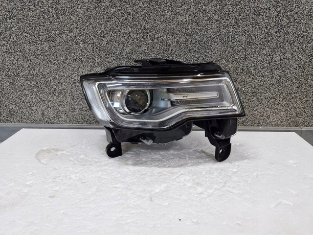 light right Jeep Cherokee WK2 Bi Xenon Led 2015
