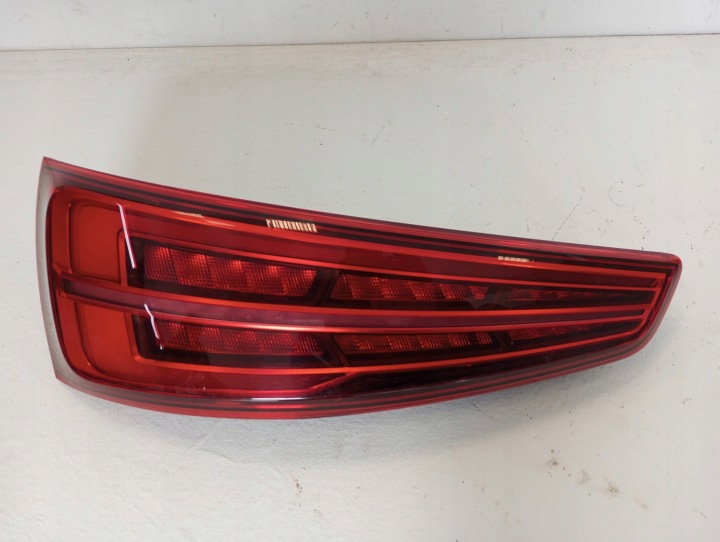 Licht hinten heck links AUDI Q3 8U 8U0 LIFT 8U0945093N