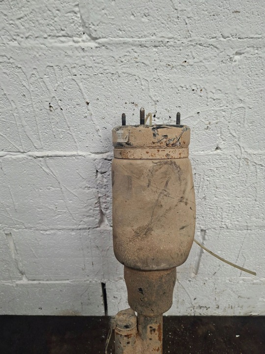 Pneumatic shock absorber Mercedes-Benz R W251 7