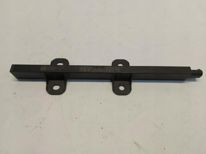 VW ID4 11A , 2024r SUV 5D amplifier aerial 5WA962131