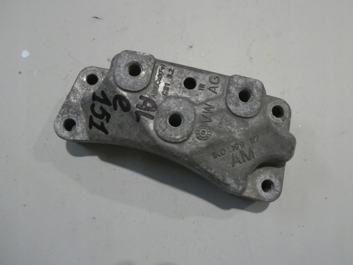 VW AUDI SEAT SKODA váltótartó SEBESSÉGVÁLTÓ 1K0199117AM