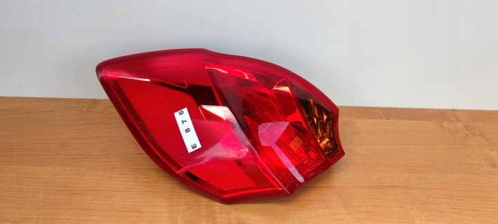 KIA CEED II 12-17 ROK HB DROIT FEUX PHARE ARRIÈRE ARRIÈRE