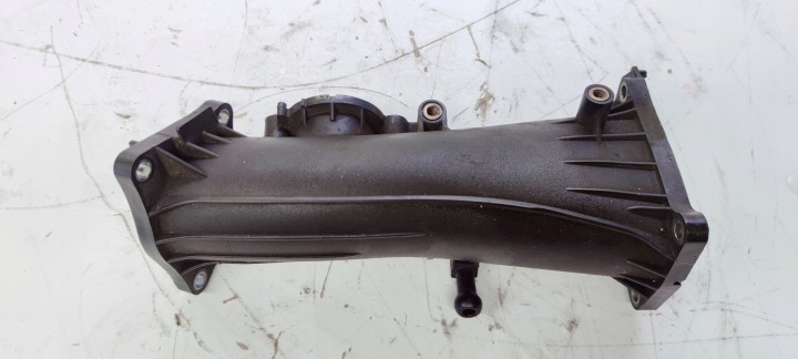 pipe of intake AUDI A6 A8 059145762AB