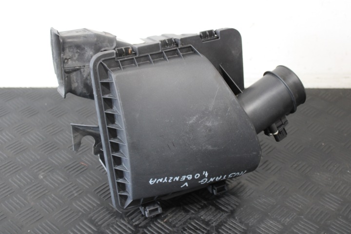 cover of a filter, air FORD MUSTANG V 5