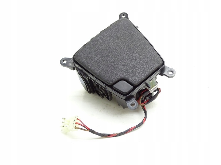 Aschenbecher vorne TUNELU SRODKOWEGO BMW 6 F06 9197231