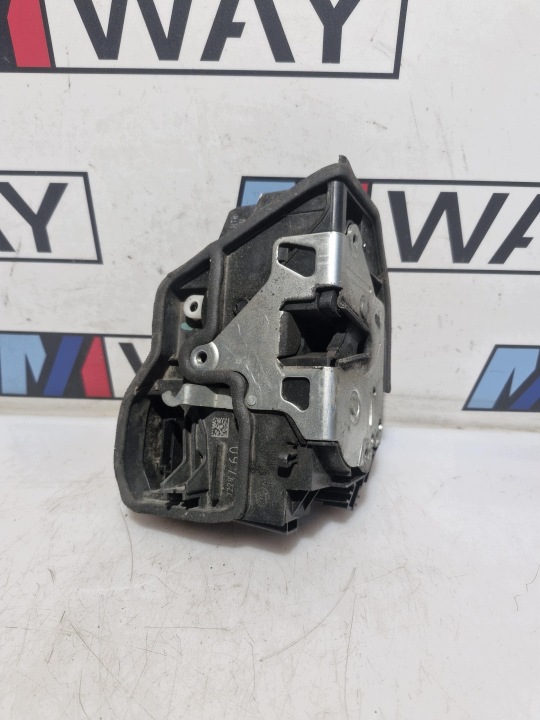 7229460 BMW E60 E90 E70 F01 F10 F20 F25 zár ajtó jobb hátsó hátsó 4PIN