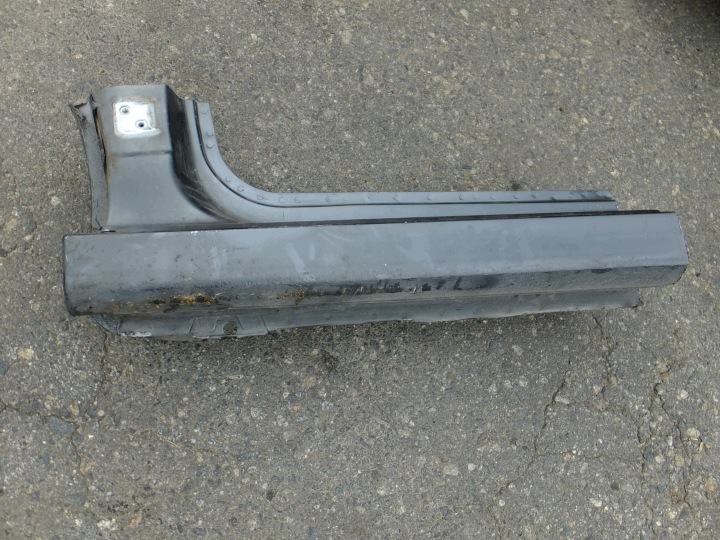 práh levý peugeot 207 5D 2009r