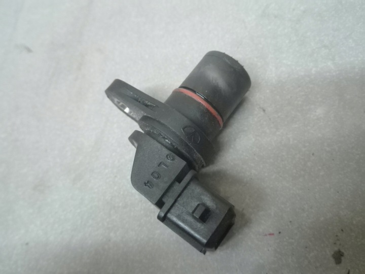 sensor WALKA of head CHEVROLET CRUZE 2.0D 2012R