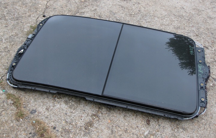 VW GOLF VI KOMBI 11R roof window PANORAMA 1K9877307A