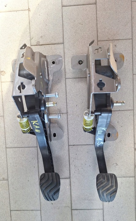 PEDAL POTENCJOMETR SPRZEGLA RENAULT KANGOO IV SCENIC IV 465037252R