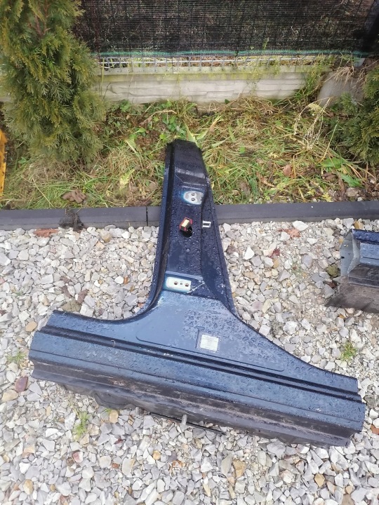 GARNITURE MOULURE MONTANT DROITE PEUGEOT 5008 ET KPSC
