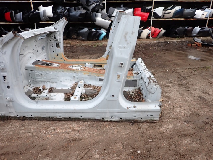BMW 6 G32 GT 17- LONGHERONE RIVESTIMENTO MONTANTE sinistra