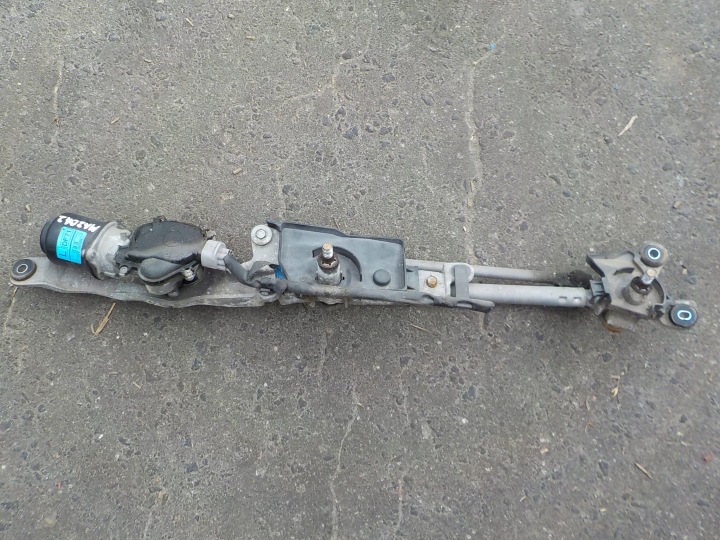 wiper mechanism front mazda 2 de 2009r EUROPA
