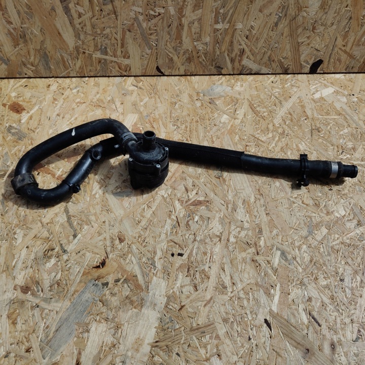 supplementary pump of water MERCEDES CLA W 117 2.2