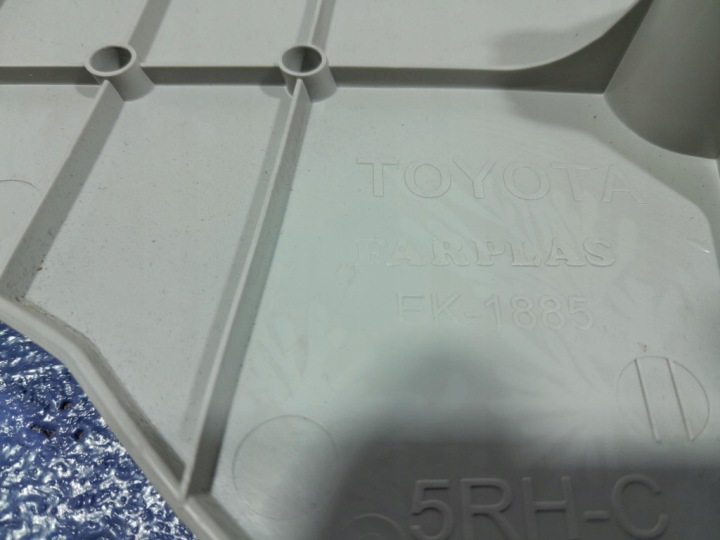TOYOTA COROLLA E16 XI SEDAN CUBIERTA PILAR TRASERO DERECHO 62470-02330 5