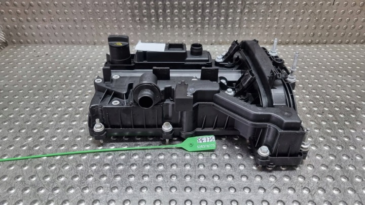 Kryt ventilov CM5G-6K271-CL FOCUS MK3 C-MAX MK2 FIESTA MK8 1.0 ECOBOOST