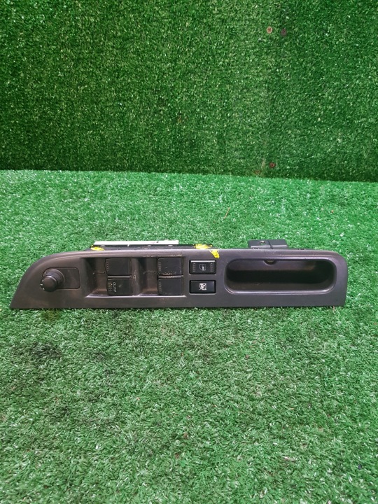 Panneau contrôle Vitre Chauffeurs SUZUKI SWIFT 3 MK6 83762-63J0