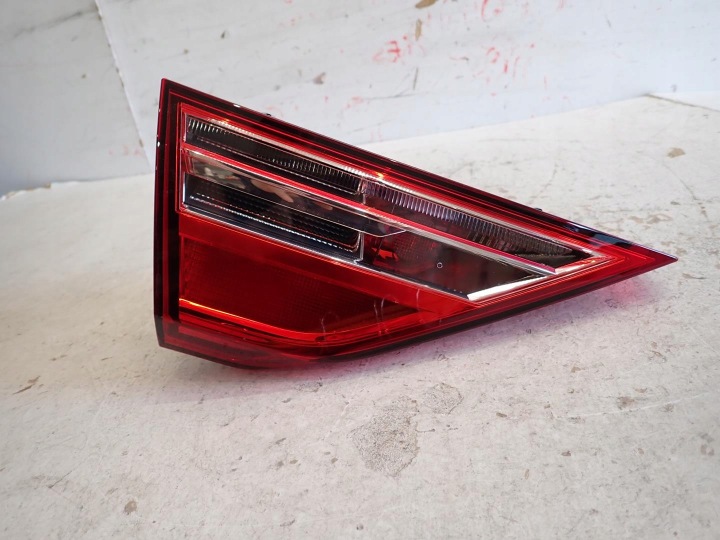 Licht heck hinten links AUDI A1 II 2018- 82A945075