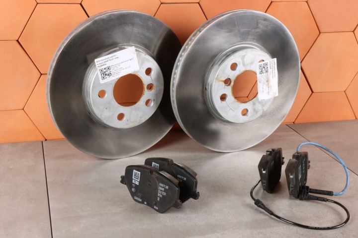 BMW F70 F74 U06 X1 U11 X2 U10 dischi Pastiglie freni Anteriore 307x24 6891079