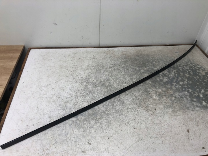 lišta střešním levá B39 BMW F20 7240685