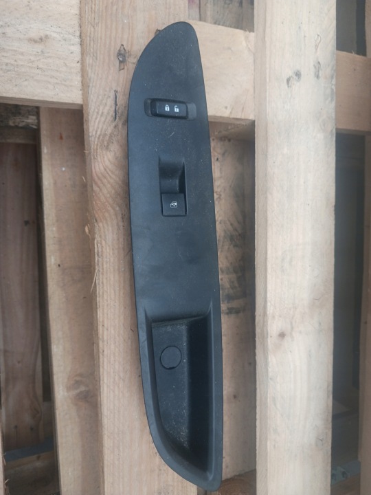 Bouton Contrôle Vitre de gauche przednich Portière OPEL 13301886 95025520
