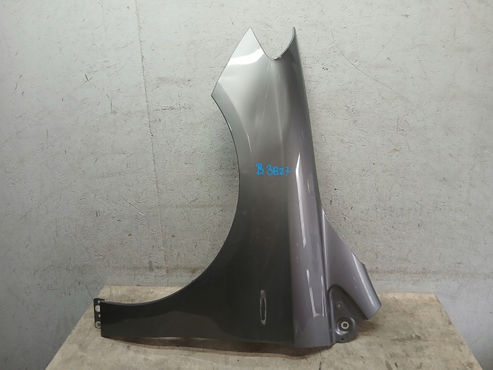 fender front left MERCEDES B KLASA W246 A246