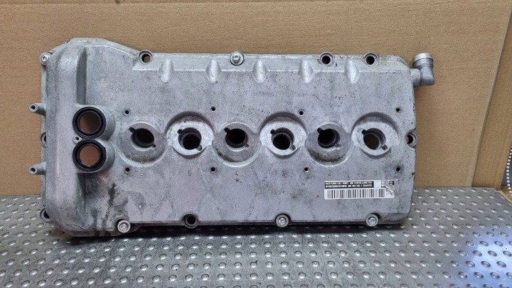kryt ventilů pravá 07C103476J VW PHAETON BENTLEY A8 D3 6.0 W12 BAN