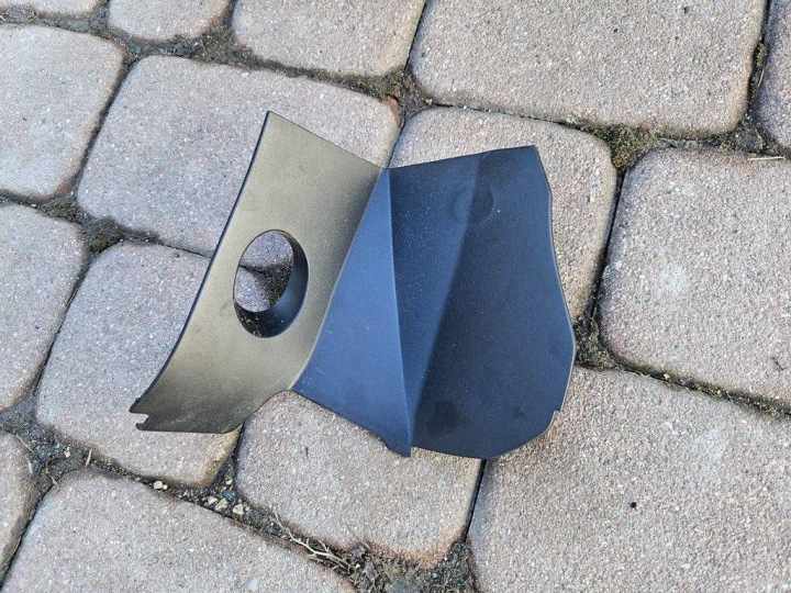 81498-OE030 kunststofftteil Gehäuse Blende Abdeckung Leuchte heck hinten Toyota Highlander XU70