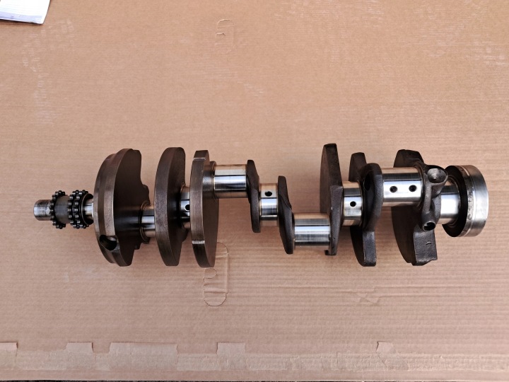 crank MERCEDES 107 SL SLC 450 117,982 1170310801