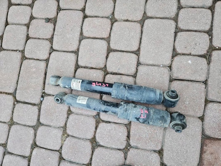 Stoßdämpfer Stoßdämpfer komplet szép Opel Meriva B 13350753