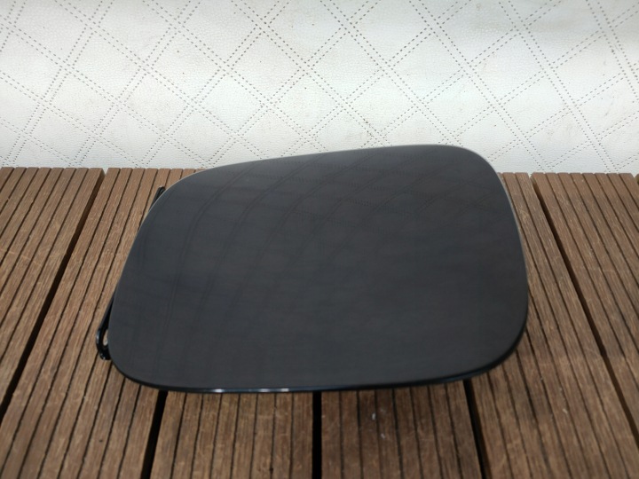 SUZUKI KIZASHI 09-14 Tankklappe des Kraftstoffsbehälters Farbe ZMV Original