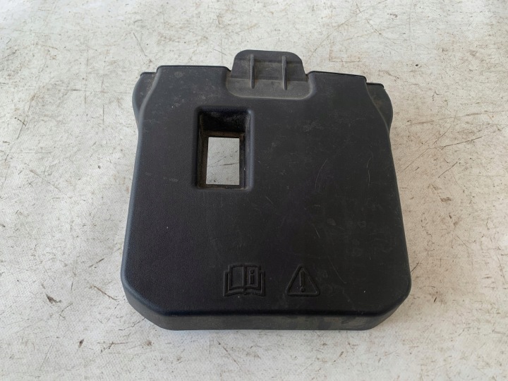 # Couverture tablier moteur pour batterie FORD KUGA MK2 AM51-10A659-AC