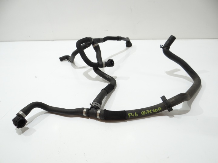Schläuche der Kühler des Wassers BMW 2 F46 B47 8475730