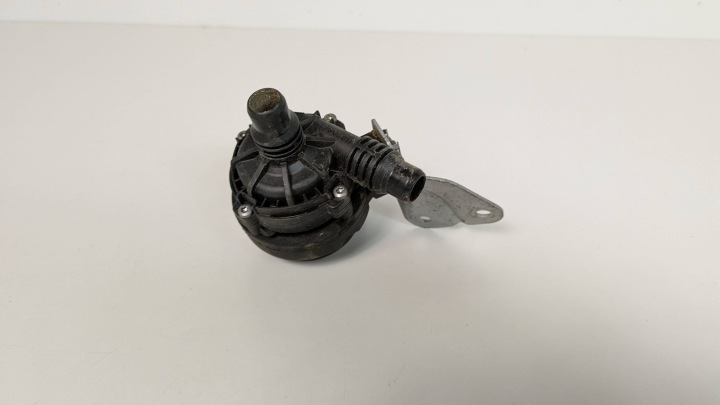 BMW X4 G02 8840613 wasserpumpe B57D30T2 B57D30N M40D