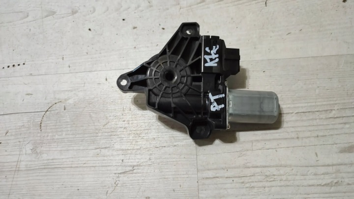 Mercedes-Benz A-classa W176 rear part side right mini motor of the window windows