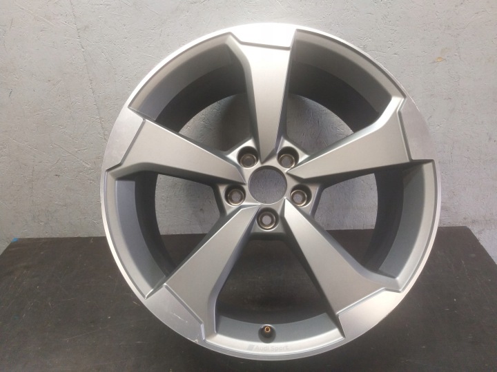 disk hliníkový AUDI A4 B9 8,5J 19" 5X112 ET40 8W0601025CG