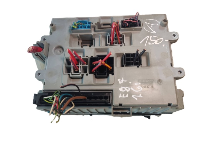 Kasten der Sicherungen BMW 1 E87 1.6i