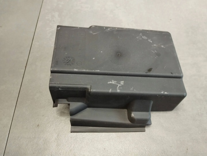 Mercedes-Benz CLS C218 cover cover A2076822704