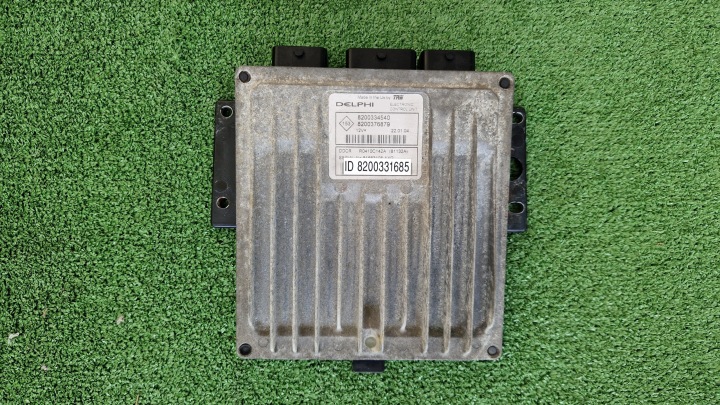 centralina computer SUZUKI JIMNY 1.5 DDIS 65KM 8200376879 8200331685 2004R