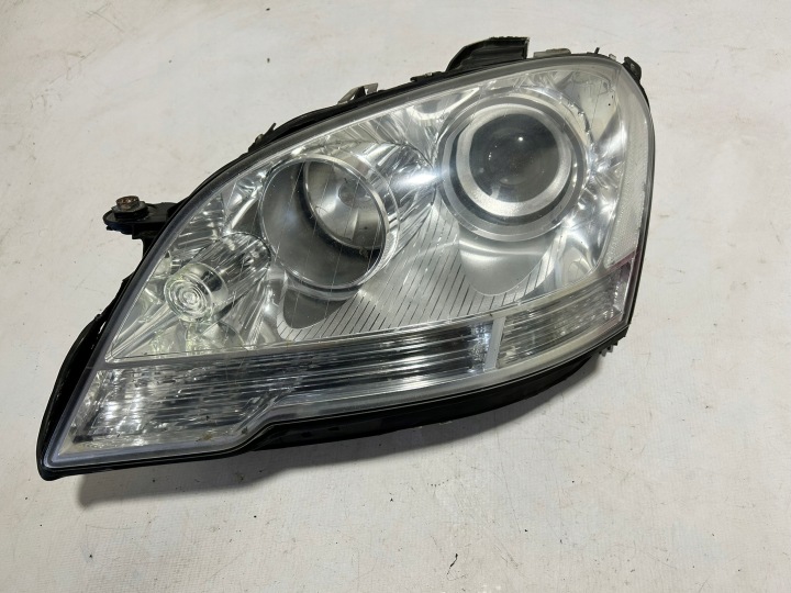MERCEDES ML W164 LIFT Licht links vorne UK 1648202159