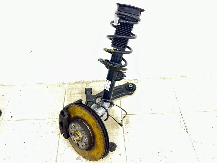 VW PASSAT B8 Achsschenkel Radnabe Radlager KOMPLETA Stoßdämpfer links 5Q0407257A 3Q0413031BN