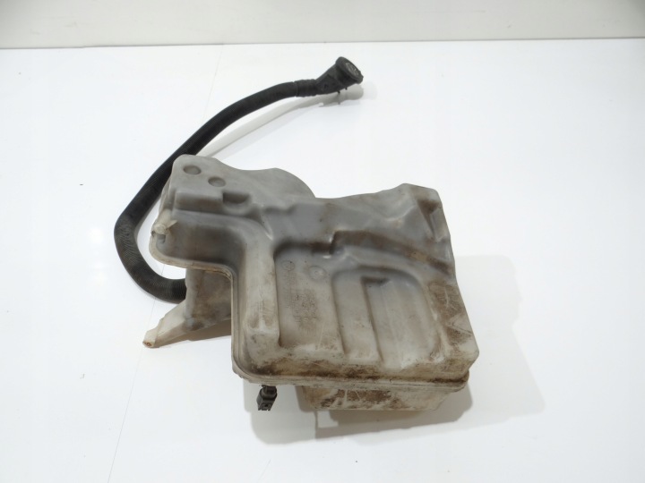 spremnik gasa DO mlaznice BMW E61 LCI 7179451 (16707734)